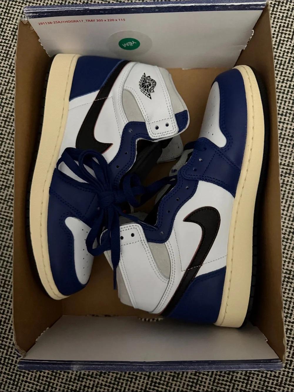 Nike Air Jordan 1 High - White, Navy & Black
